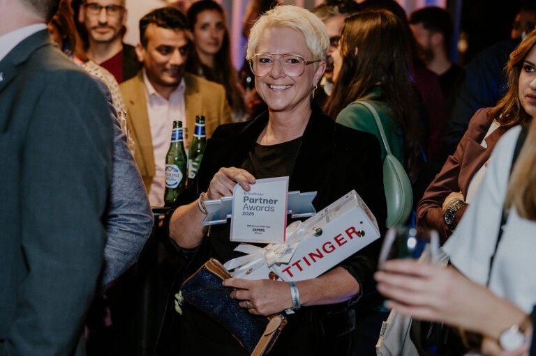 | Cohen & Co Wins Sage Platinum Club for Partners Award | Cohen & Co Wins Sage Platinum Club for Partners Award